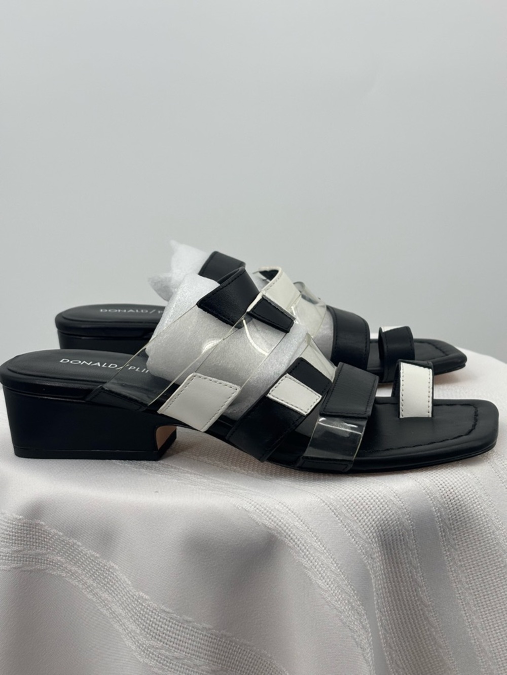 Donald Pliner Leather Strappy Black & White Square Toe Heeled Sandal Size 7